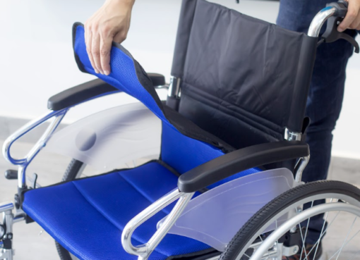 Silla de ruedas estándar y transporte FS903LA